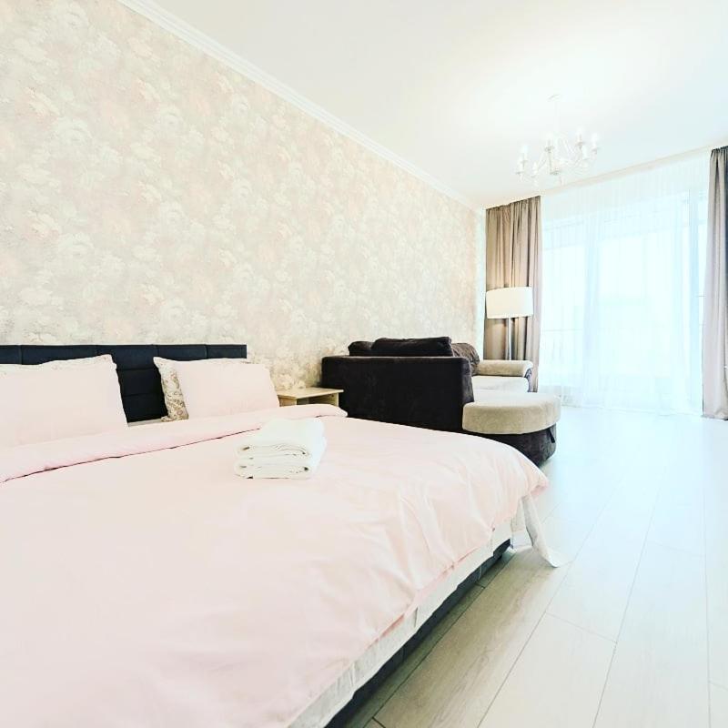 1 Room 60M2 Center Of Obolon Near River Side. With Terrace. 22 Floor Κίεβο Εξωτερικό φωτογραφία